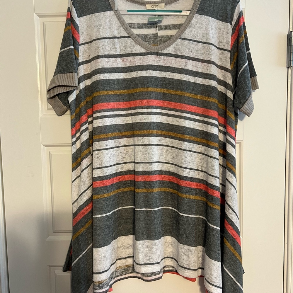 ODDY Gray and White Boxy T-Shirt